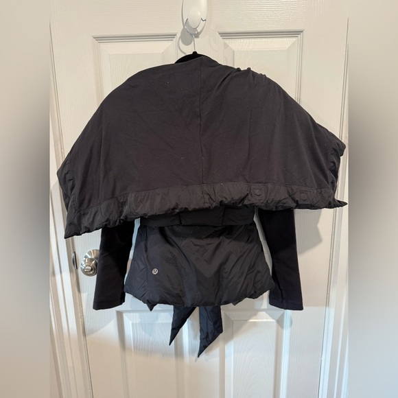 Lululemon Down To The Studio Jacket
Black / Reversible Slub Black Vintage Size 4 - Picture 10 of 16